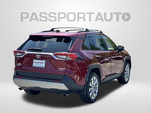 Used 2022 Toyota RAV4 Limited AWD/4WD image 5