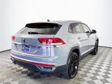 Used 2021 Volkswagen Atlas Cross Sport SE image 6