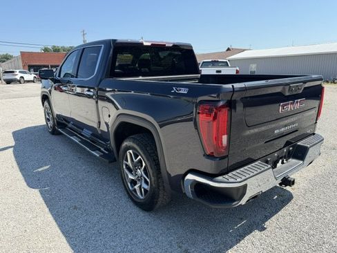 Used 2023 GMC Sierra 1500 SLT w/ SLT Premium Package AWD/4WD image 3