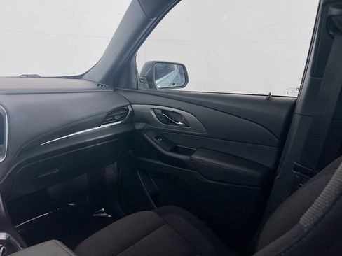 Used 2023 Chevrolet Traverse LT image 21