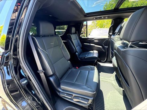 Used 2024 Cadillac Escalade Premium Luxury w/ LPO, Floor Liner Package AWD/4WD image 26