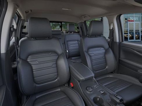 Used 2025 Ford Ranger Lariat w/ FX4 Off-Road Package image 10