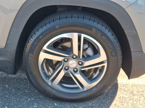 Used 2021 GMC Terrain SLT image 9