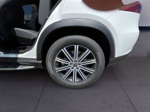 New 2025 Mercedes-Benz GLE 450 4MATIC image 9