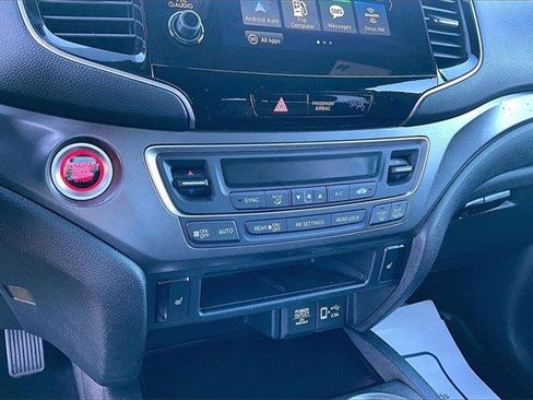 Certified 2022 Honda Pilot Sport image 15