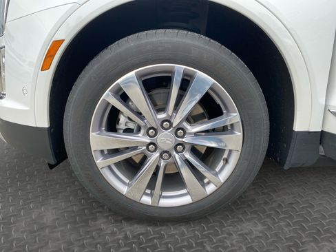 Used 2024 Cadillac XT5 Premium Luxury w/ Technology Package FWD image 39