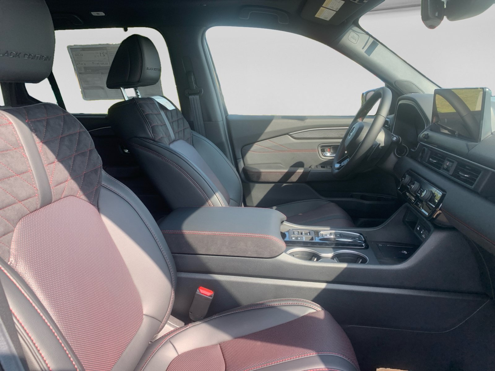 New 2026 Honda Pilot Black Edition image 28