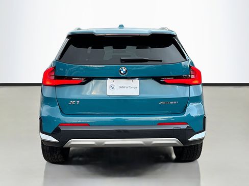 Used 2025 BMW X1 xDrive28i image 4