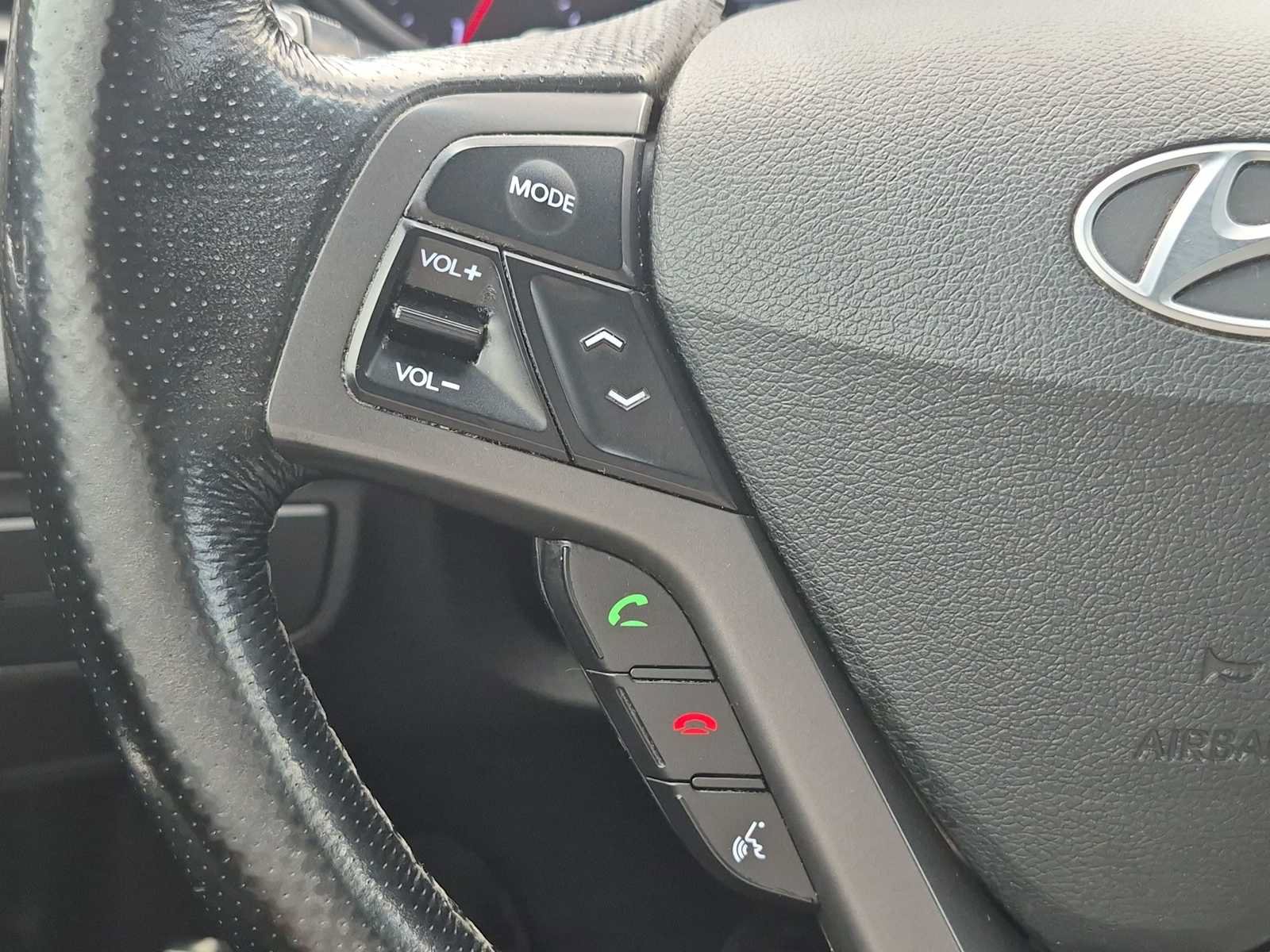 Used 2016 Hyundai Veloster Turbo FWD image 22