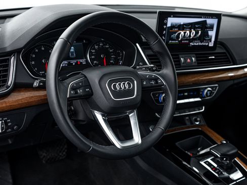 Certified 2023 Audi Q5 2.0T Premium w/ Convenience Package image 9