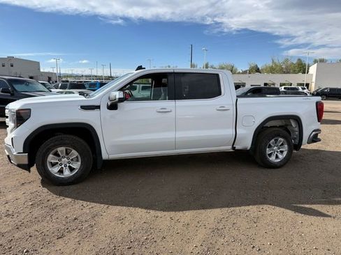 Used 2023 GMC Sierra 1500 SLE AWD/4WD image 2