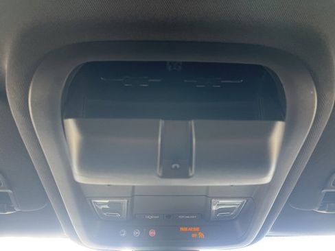 Used 2022 Chevrolet Equinox RS w/ LPO, Floor Liner Package image 36