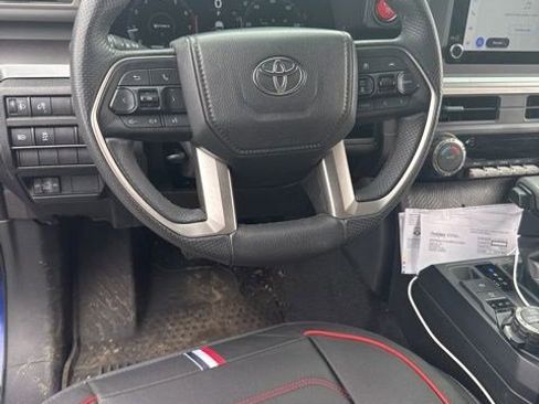 Used 2025 Toyota Tacoma TRD Off-Road AWD/4WD image 6