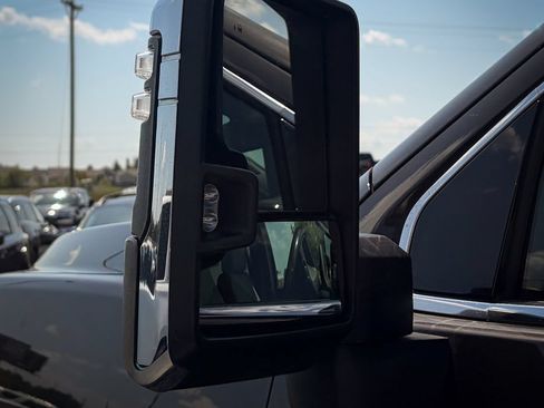 Used 2020 GMC Sierra 2500 SLT w/ SLT Premium Plus Package AWD/4WD image 28