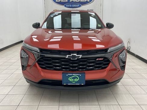 Used 2024 Chevrolet Trax RS w/ Sunroof Package FWD image 15