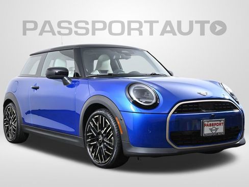 Certified 2025 MINI Cooper 2-Door Hardtop image 3