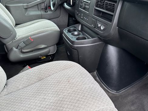 Used 2017 Chevrolet Express 3500 LT w/ LT Preferred Equipment Group image 16