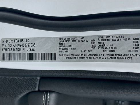 New 2025 Jeep Grand Cherokee Altitude image 29