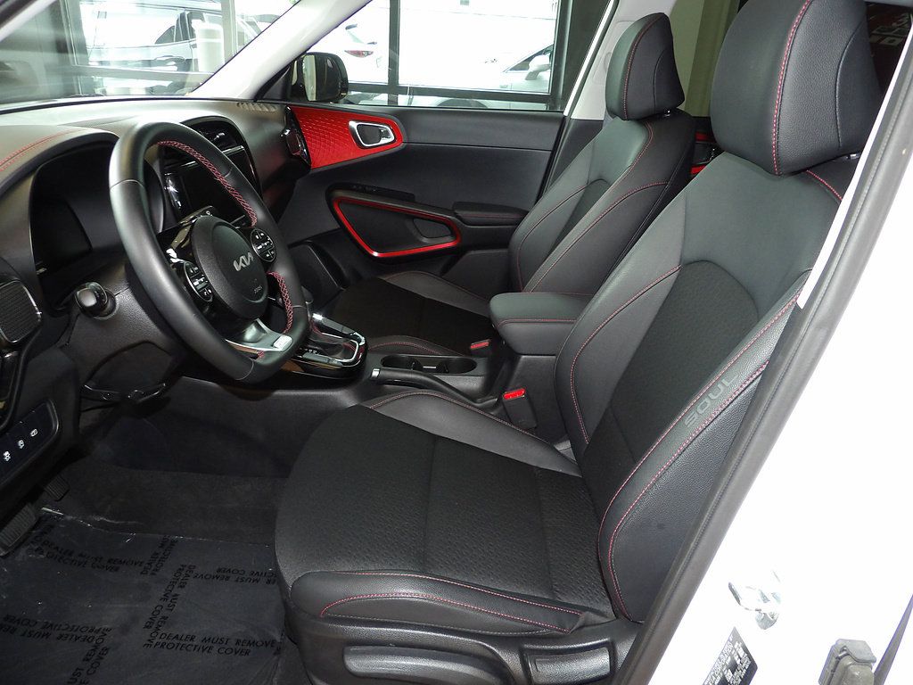 Used 2023 Kia Soul GT-Line FWD image 26