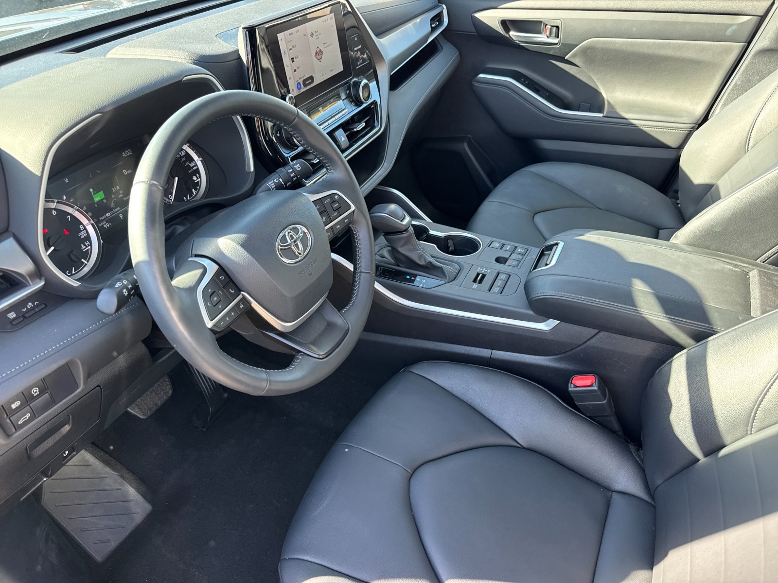 Used 2026 Toyota Highlander XLE AWD/4WD image 8