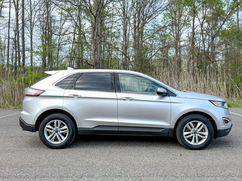 Used 2018 Ford Edge SEL w/ Equipment Group 201A AWD/4WD image 7