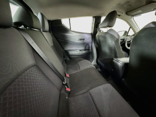 Used 2020 Toyota C-HR LE FWD image 23