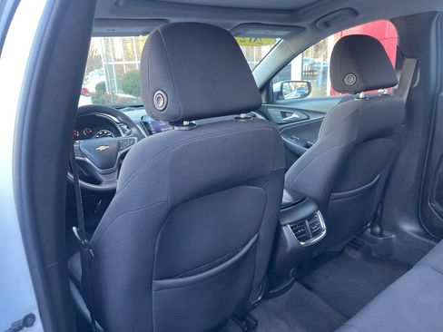 Used 2022 Chevrolet Malibu LT image 18
