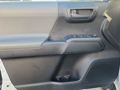 Used 2021 Toyota Tacoma SR image 13