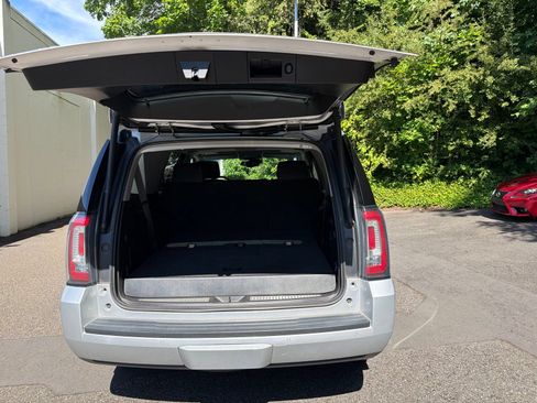 Used 2017 GMC Yukon SLT w/ HD Trailering Package AWD/4WD image 22