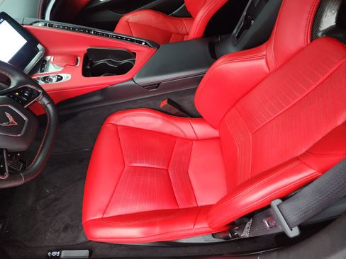 Used 2024 Chevrolet Corvette Stingray Preferred Cpe w/ 2LT image 14