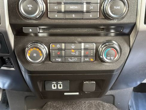 Used 2018 Ford F150 XLT w/ Equipment Group 302A Luxury AWD/4WD image 27