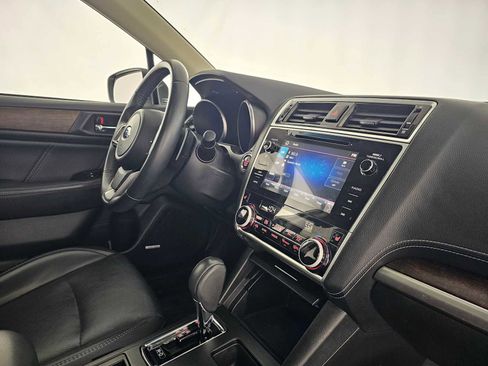 Used 2019 Subaru Outback 2.5i Limited image 10