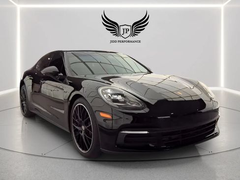 Used 2020 Porsche Panamera AWD/4WD image 9