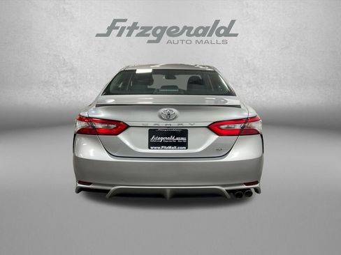 Used 2018 Toyota Camry SE FWD image 7