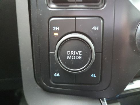 Used 2021 Ford F150 Lariat w/ Equipment Group 501A Mid image 5