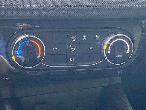Used 2025 Chevrolet TrailBlazer LT AWD/4WD image 26