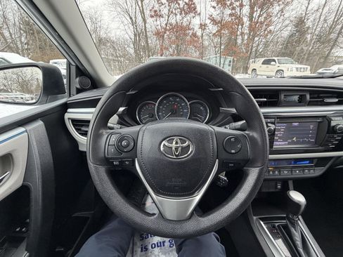 Used 2014 Toyota Corolla LE image 8