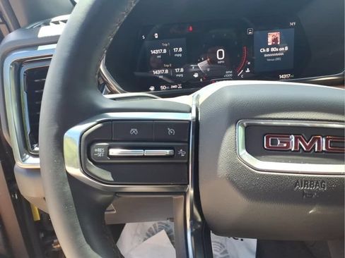 Used 2024 GMC Canyon AT4 w/ AT4 Premium Package AWD/4WD image 14