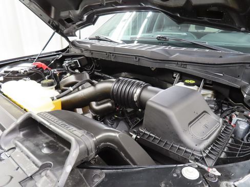 Used 2023 Ford F150 XLT AWD/4WD image 25