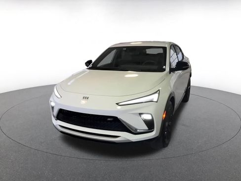 Used 2025 Buick Envista Sport Touring image 6