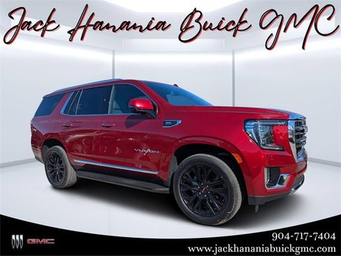 Used 2024 GMC Yukon SLT w/ SLT Luxury Package image 1
