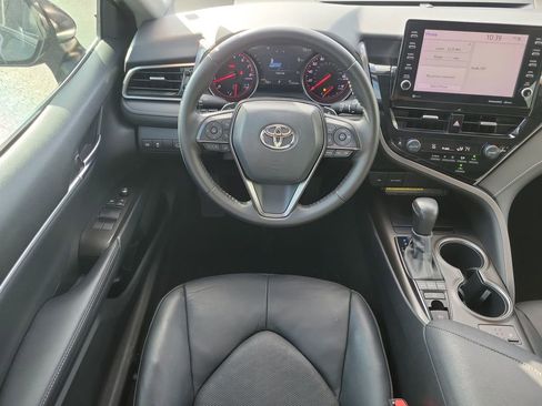 Used 2021 Toyota Camry XSE image 13