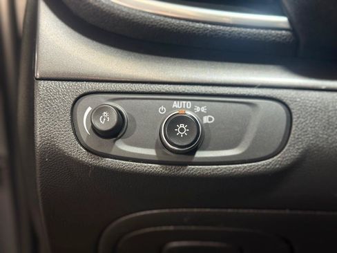Used 2018 Buick Encore Preferred AWD/4WD image 28