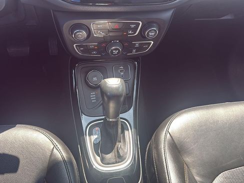 Used 2018 Jeep Compass Limited w/ Safety & Security Group AWD/4WD image 29