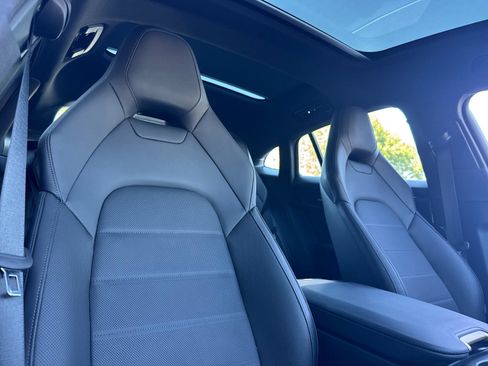 Certified 2025 Porsche Panamera RWD image 17