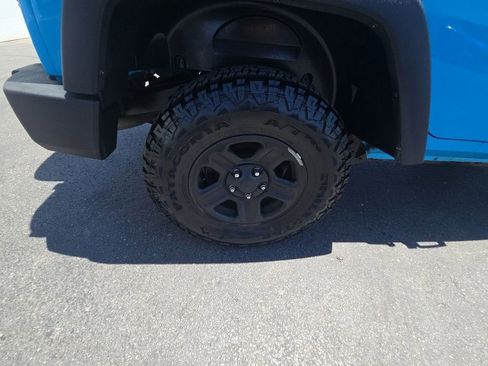 Used 2018 Jeep Wrangler Unlimited Sport w/ Connectivity Group AWD/4WD image 9