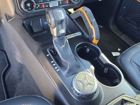 Used 2023 Ford Bronco Badlands image 23