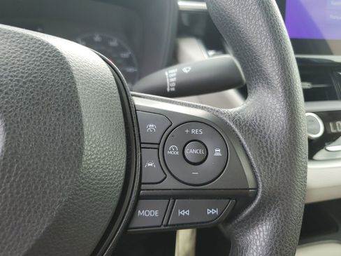 Used 2024 Toyota Corolla LE FWD image 21