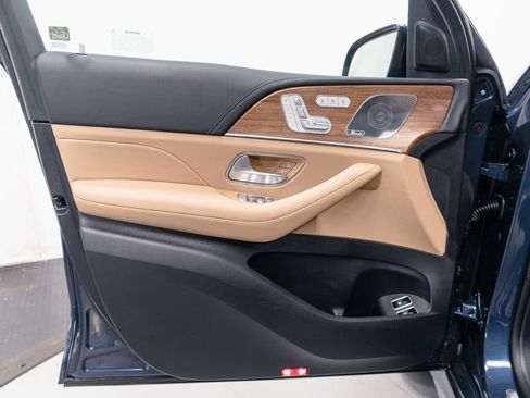 Used 2024 Mercedes-Benz GLE 450e 4MATIC image 5