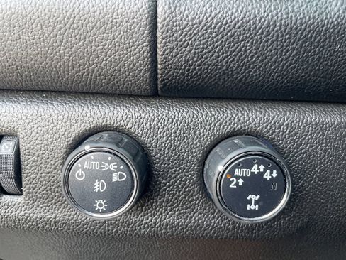 Used 2020 Chevrolet Colorado LT w/ LT Convenience Package image 14